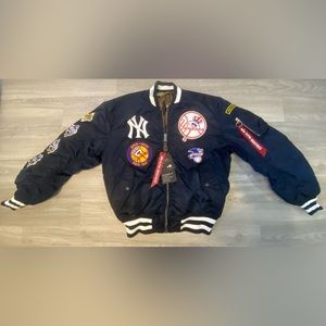 Alpha Industries x New Era New York Yankees MA-1 Bomber Jacket Navy Size M